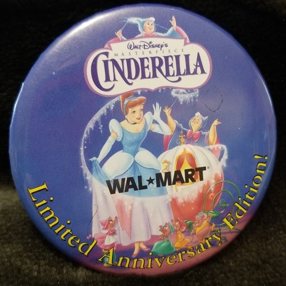 Collectors Disney Cinderella Button - Picture 2 of 6